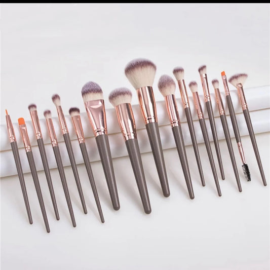 Peel Brush x2 + Dropper & Glass Container for face and body